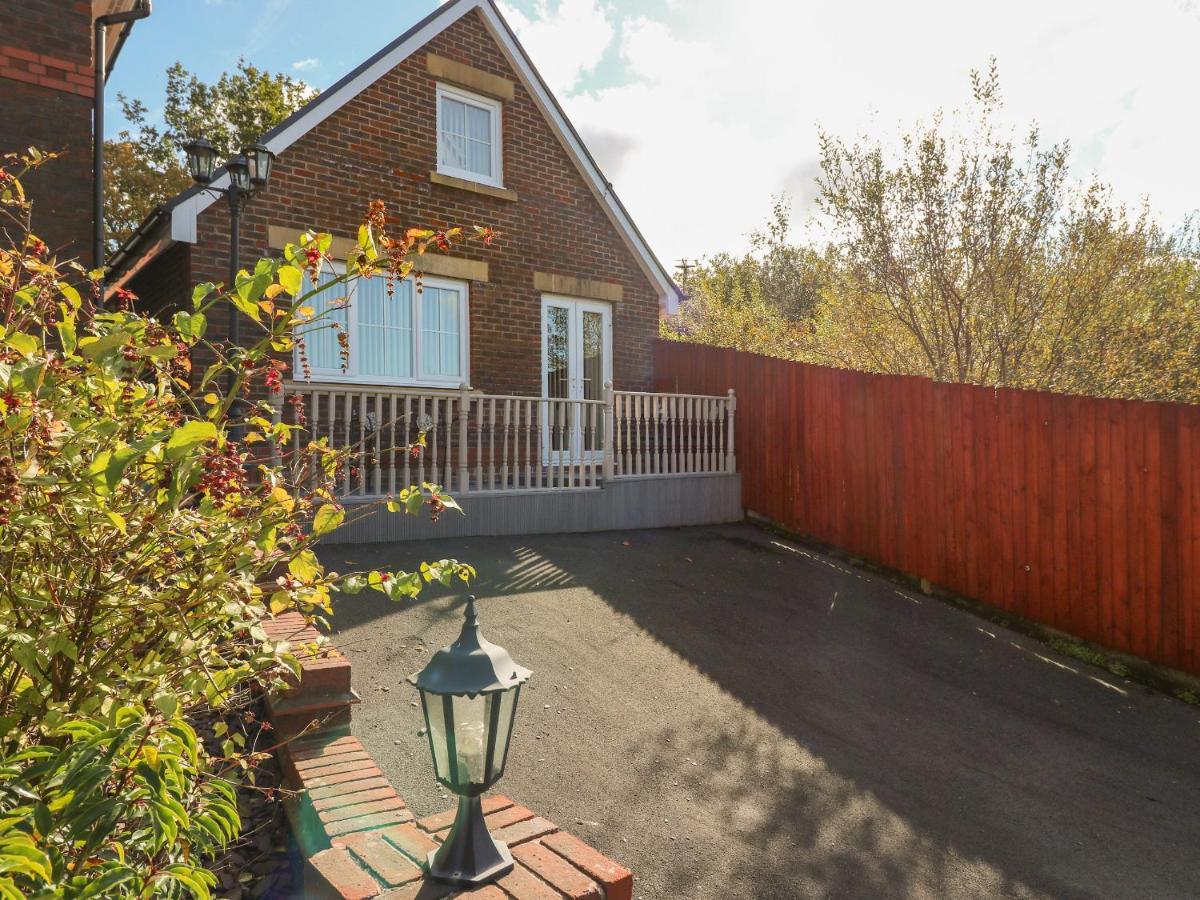 Ffau'R Ddraig Villa Llanelli Kültér fotó